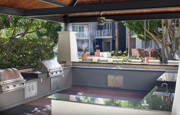 Exterior Courtyard Grilling